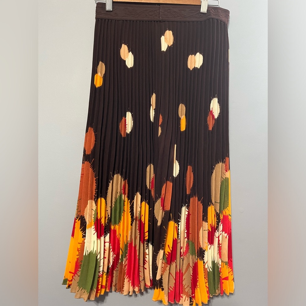 NYC pleated skirt